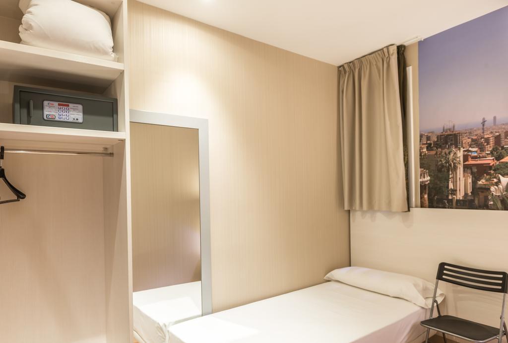Hostal Bcn Ramblas Barcelona Exterior foto